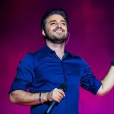 Babak Jahanbakhsh – Dooset Daram (Live)